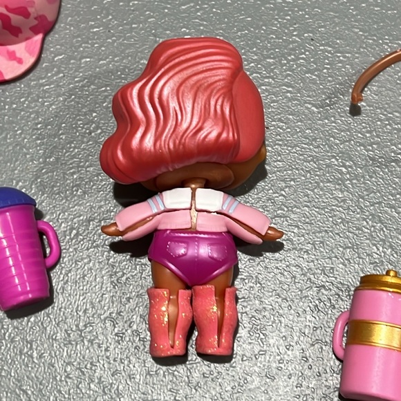 LOL Surprise doll with accessories - Picture 2 of 2